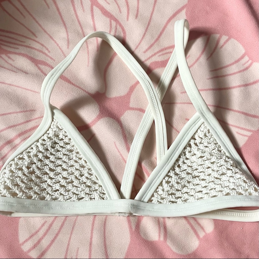 Posh Pua crotchet top in sand